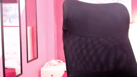 My name is magic axa grahamDont forget to follow me IG online show from November 19, 2025, 8:53 pm