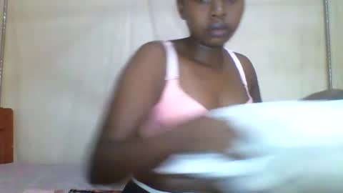 Snapshot of magic_bliss chatting on February 9, 2026, 12:20 pm Bliss online show from February 9, 2026, 12:20 pm