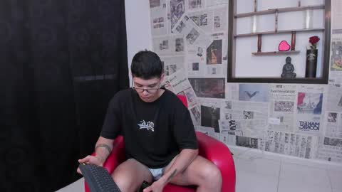 Snapshot of magic_boy01 chatting on March 6, 2025, 7:43 pm Damian Rivers online show from March 6, 2025, 7:43 pm