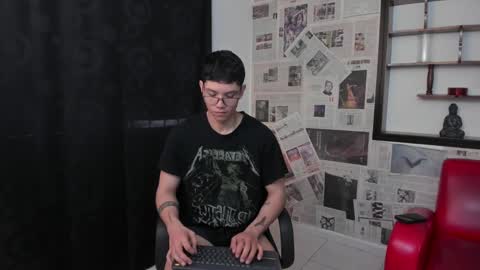 Snapshot of magic_boy01 chatting on September 17, 2025, 1:57 pm Damian Rivers online show from September 17, 2025, 1:57 pm