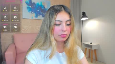 Snapshot of magic_fernanda chatting on November 12, 2025, 9:25 pm Fer online show from November 12, 2025, 9:25 pm