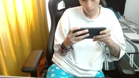 Snapshot of magic_jadee chatting on February 18, 2026, 4:03 pm Jade online show from February 18, 2026, 4:03 pm