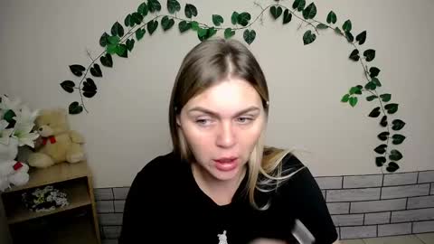 Snapshot of magic_katarina_ chatting on January 17, 2025, 6:47 am magic_katarina_ online show from January 17, 2025, 6:47 am