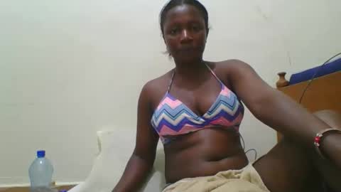 Snapshot of magic_koko3 chatting on October 15, 2025, 12:33 am magic_koko3 online show from October 15, 2025, 12:33 am