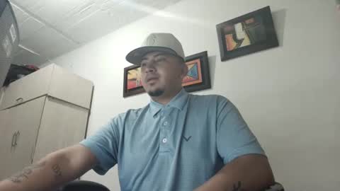 Snapshot of magic_milk23 chatting on October 4, 2025, 11:14 pm magic_milk23 online show from October 4, 2025, 11:14 pm