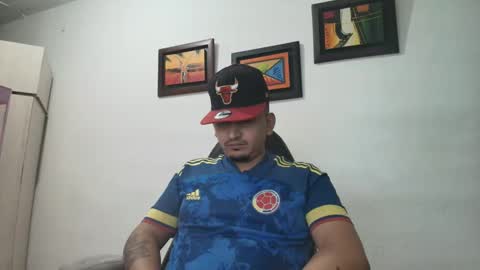 Snapshot of magic_milk23 chatting on November 7, 2025, 6:24 am magic_milk23 online show from November 7, 2025, 6:24 am