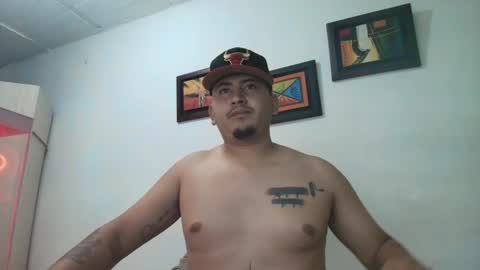 Snapshot of magic_milk23 chatting on November 14, 2025, 3:27 am magic_milk23 online show from November 14, 2025, 3:27 am