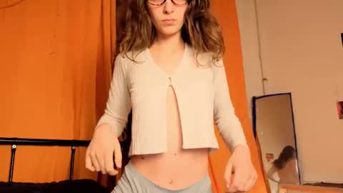 Snapshot of magic_mini_moon chatting on March 22, 2026, 8:34 pm Mikky or Moon online show from March 22, 2026, 8:34 pm