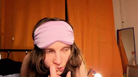 Snapshot of magic_mini_moon chatting on April 2, 2026, 9:01 pm Mikky or Moon online show from April 2, 2026, 9:01 pm