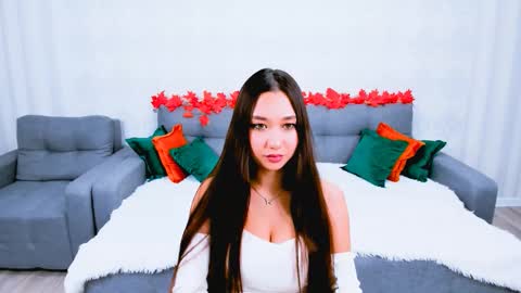 magic_phoenix online show from November 17, 2025, 4:35 pm