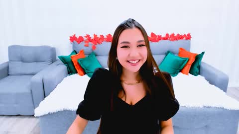 magic_phoenix online show from November 21, 2025, 6:17 pm