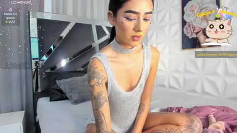 Snapshot of magic_scarlet chatting on January 17, 2025, 7:30 am Scarlet online show from January 17, 2025, 7:30 am