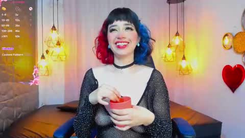 S  online show from February 25, 2025, 9:13 pm