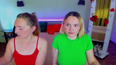 Lili and Bella online show from June 27, 2026, 10:31 am