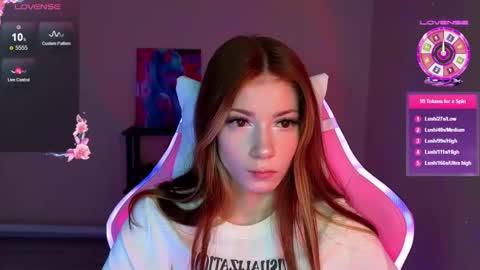 Snapshot of magicladyy chatting on December 22, 2024, 6:48 pm Angel online show from December 22, 2024, 6:48 pm