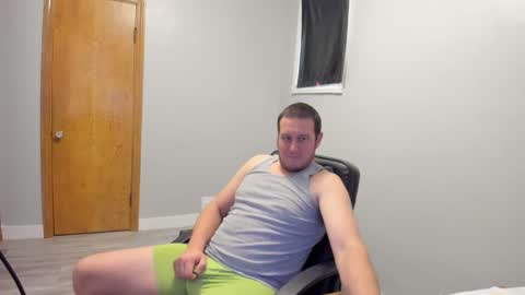 Snapshot of magicman176 chatting on November 10, 2025, 3:33 pm Magic176 online show from November 10, 2025, 3:33 pm