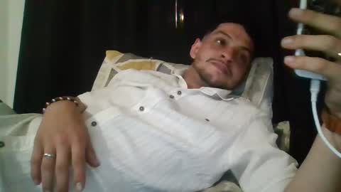 Snapshot of magico_9809 chatting on January 4, 2025, 3:18 am BRAYAN online show from January 4, 2025, 3:18 am