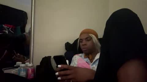 Snapshot of magiicboo chatting on November 13, 2025, 4:33 am magiicboo online show from November 13, 2025, 4:33 am