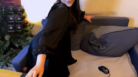 Jade online show from February 11, 2026, 2:22 pm