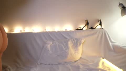 Snapshot of magnetic_ami chatting on October 29, 2025, 7:10 am Ami online show from October 29, 2025, 7:10 am