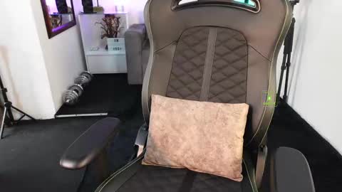 If you want me to use the Lovense please let me know  --    online show from February 18, 2026, 6:15 pm