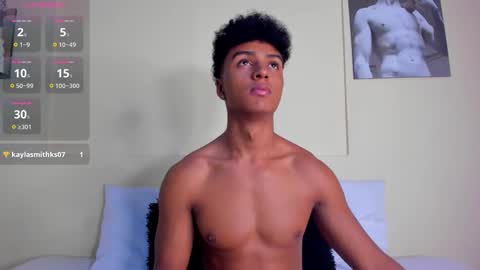 Snapshot of magnusking_ chatting on February 17, 2026, 3:08 pm Magnus King online show from February 17, 2026, 3:08 pm