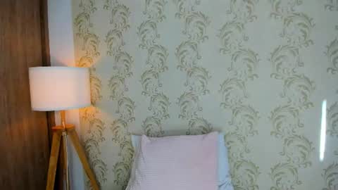 Snapshot of mahia_montenegr chatting on June 25, 2026, 9:19 pm Mahia online show from June 25, 2026, 9:19 pm