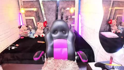 mahiara hot online show from July 23, 2026, 12:58 pm