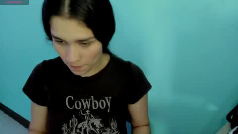 Mahiia online show from April 13, 2026, 3:17 pm