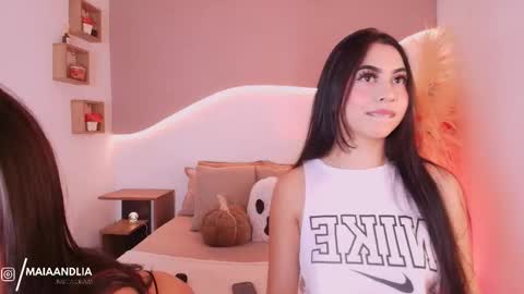 Snapshot of maia_lia_ chatting on October 29, 2025, 10:00 pm MAIA LIA online show from October 29, 2025, 10:00 pm