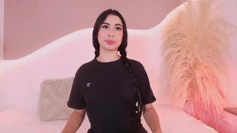 MAIA  LIA  online show from January 7, 2026, 1:52 am