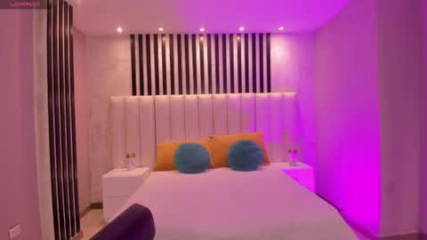  Maia  online show from November 26, 2025, 7:15 pm