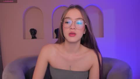  Maia  online show from December 14, 2025, 12:32 pm