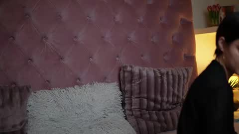  Maia  online show from October 12, 2025, 8:52 pm