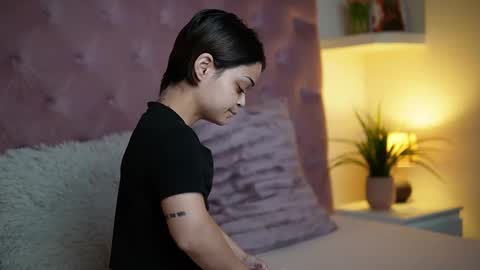  Maia  online show from October 13, 2025, 10:32 pm