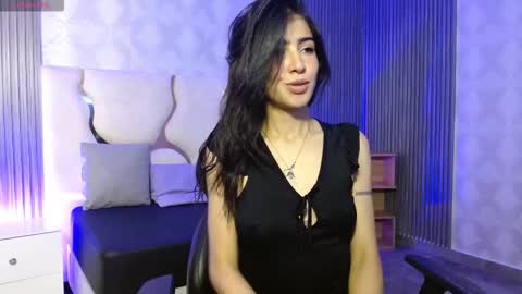 Snapshot of maiily_tay chatting on October 27, 2025, 12:20 pm maiily_tay online show from October 27, 2025, 12:20 pm