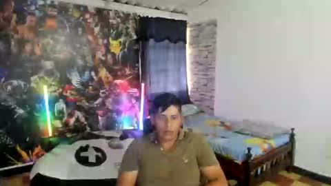 Snapshot of maiker_lozano_ chatting on October 23, 2025, 7:01 pm maiker lozano online show from October 23, 2025, 7:01 pm