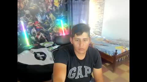 Snapshot of maiker_lozano_ chatting on October 26, 2025, 7:20 pm maiker lozano online show from October 26, 2025, 7:20 pm