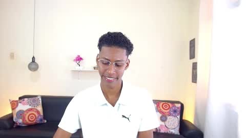 Snapshot of maiki18 chatting on February 12, 2025, 2:43 pm I am Maik online show from February 12, 2025, 2:43 pm