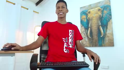 Snapshot of maiki18 chatting on September 10, 2025, 2:06 pm I am Maik online show from September 10, 2025, 2:06 pm