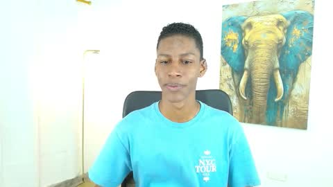 Snapshot of maiki18 chatting on October 15, 2025, 9:04 pm I am Maik online show from October 15, 2025, 9:04 pm