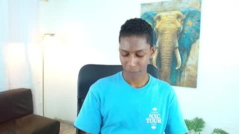 Snapshot of maiki18 chatting on October 23, 2025, 9:24 pm I am Maik online show from October 23, 2025, 9:24 pm