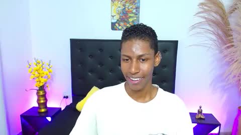 Snapshot of maiki18 chatting on October 25, 2025, 2:56 pm I am Maik online show from October 25, 2025, 2:56 pm