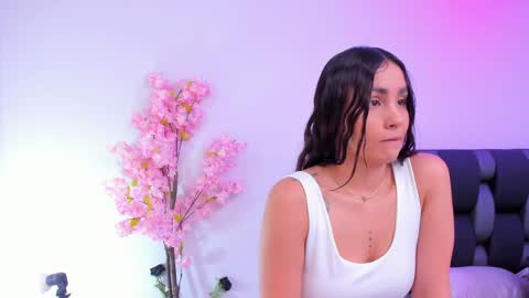 Maily  online show from April 4, 2026, 7:55 pm