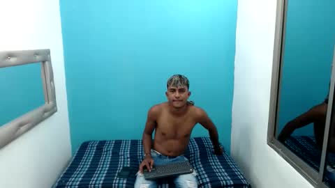 Snapshot of mairk18 chatting on February 3, 2025, 1:19 pm MAIRK online show from February 3, 2025, 1:19 pm