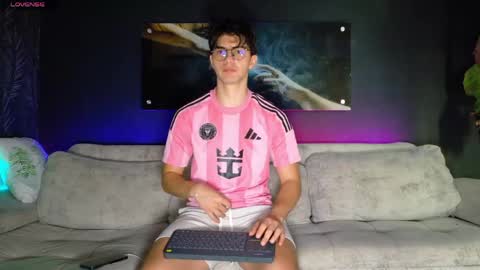 Bastian Arslan online show from May 30, 2026, 3:53 pm