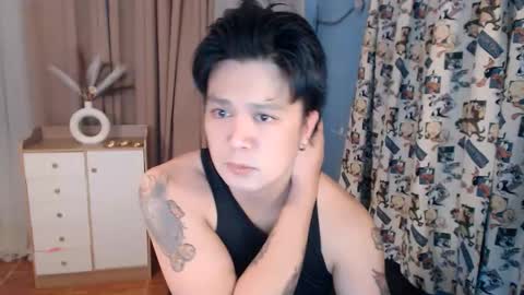 Snapshot of majestic_dream_xx chatting on November 17, 2025, 5:08 pm BE MY MAJESTIC LOVER LISTED online show from November 17, 2025, 5:08 pm