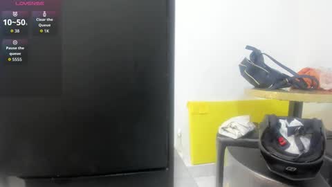 majo_baby online show from October 29, 2025, 2:58 am