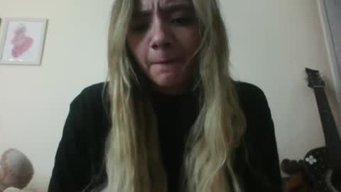 majo_gomezz online show from November 17, 2025, 11:10 pm