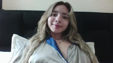 majo_gomezz online show from February 18, 2026, 6:09 am